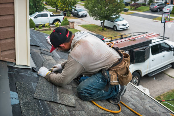 Professional Emergency Roof Repair technician working in Huguenot, NY